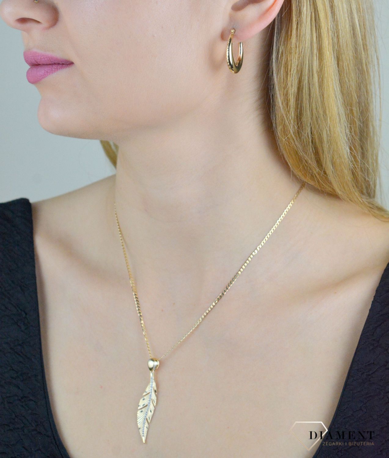 Złote kolczyki damskie 375 koła grawerowane KL 7076 375.jpg